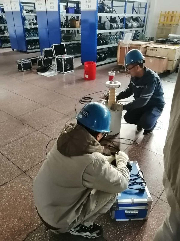 Power frequency withstand voltage test equipment